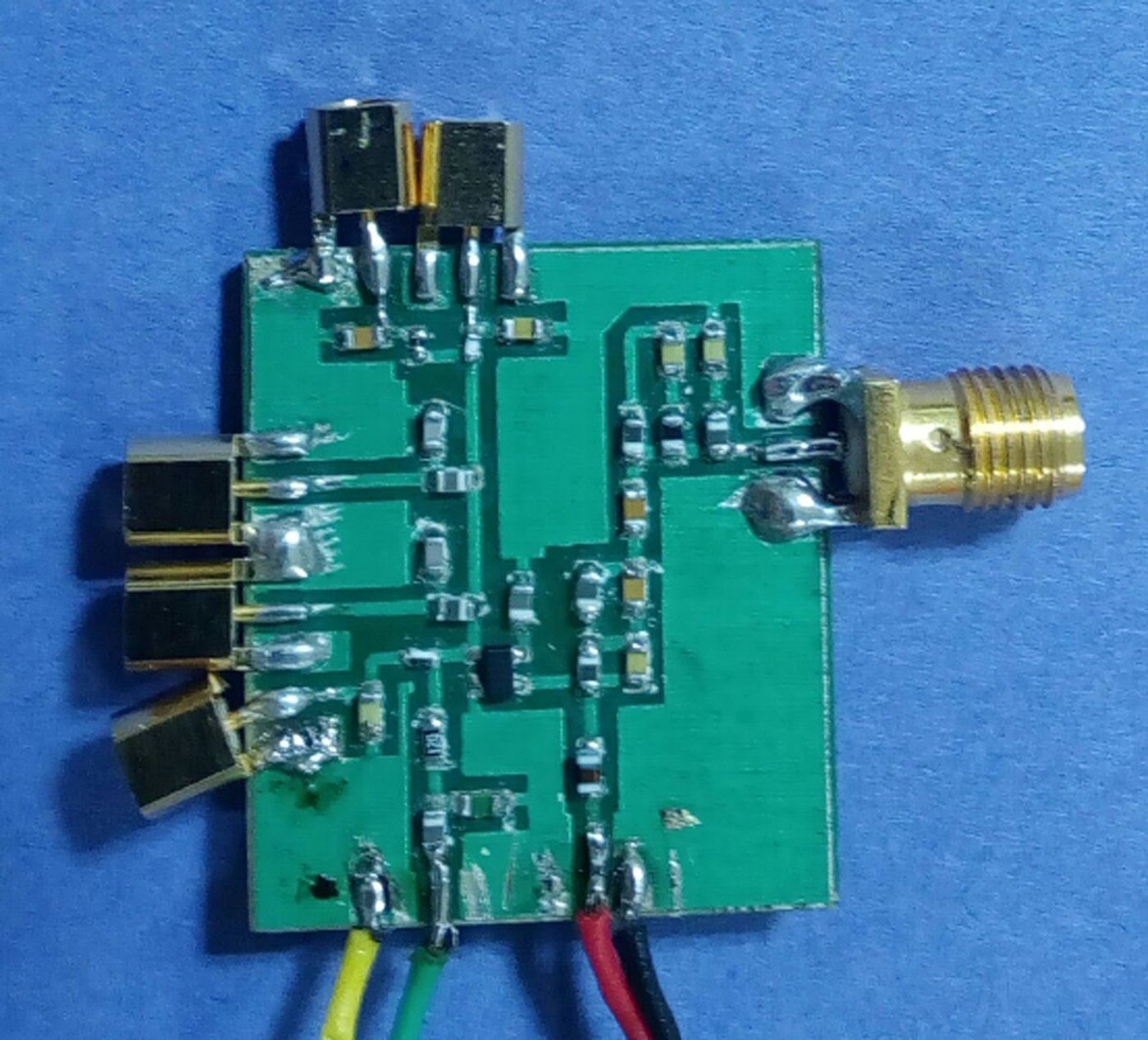 Design of pentaband low noise amplifier with integrated active antenna