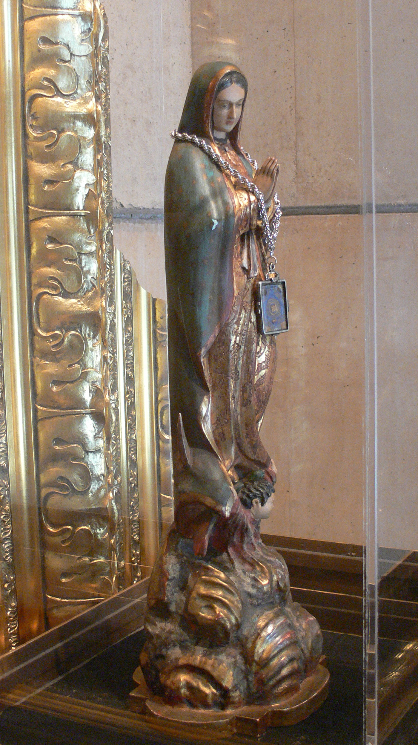 File:Virgen de Guadalupe 1531.jpg - Wikimedia Commons