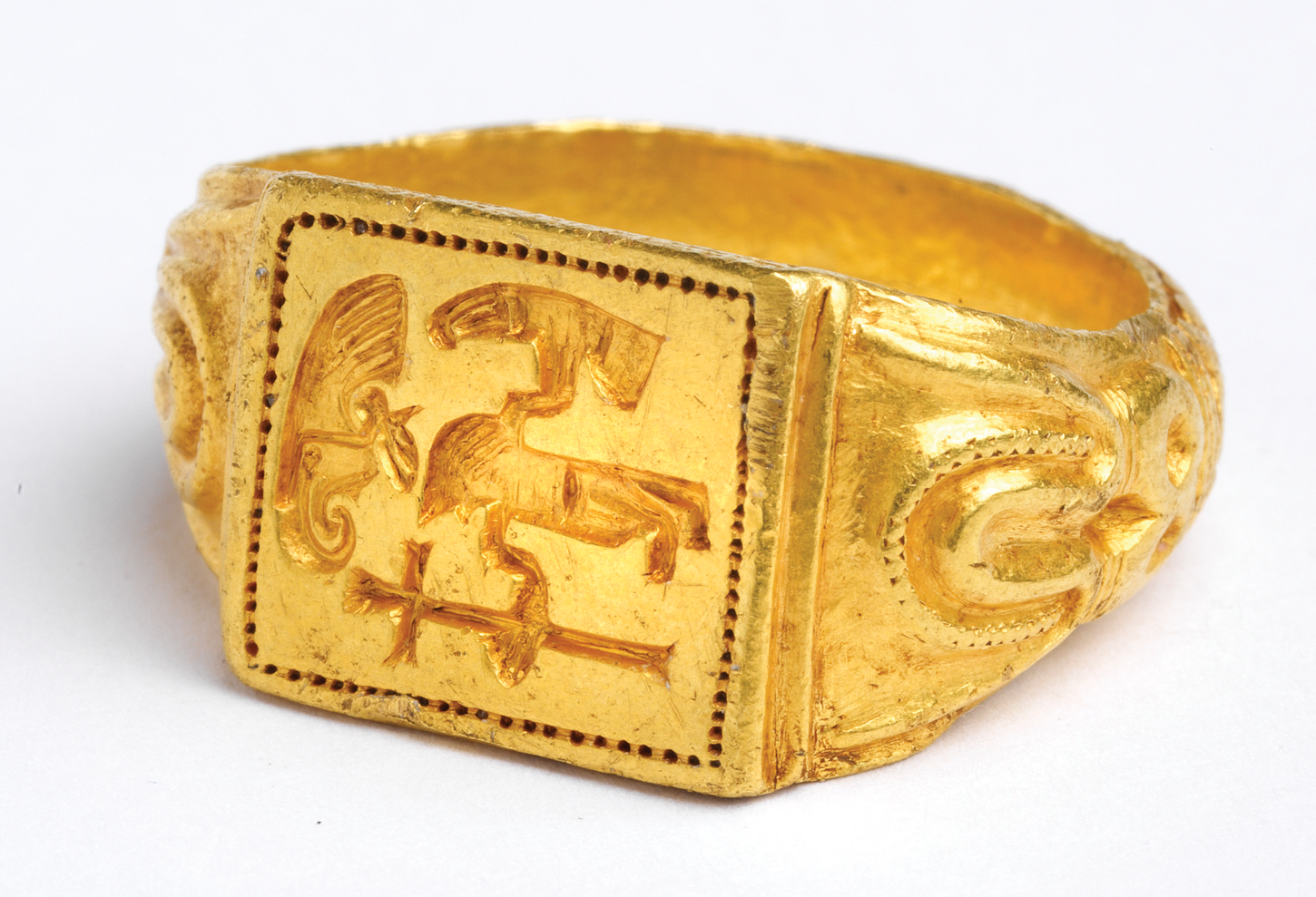 The ‘Northwest Essex Anglo-Saxon Ring’, Falconry and Pagan–Christian ...