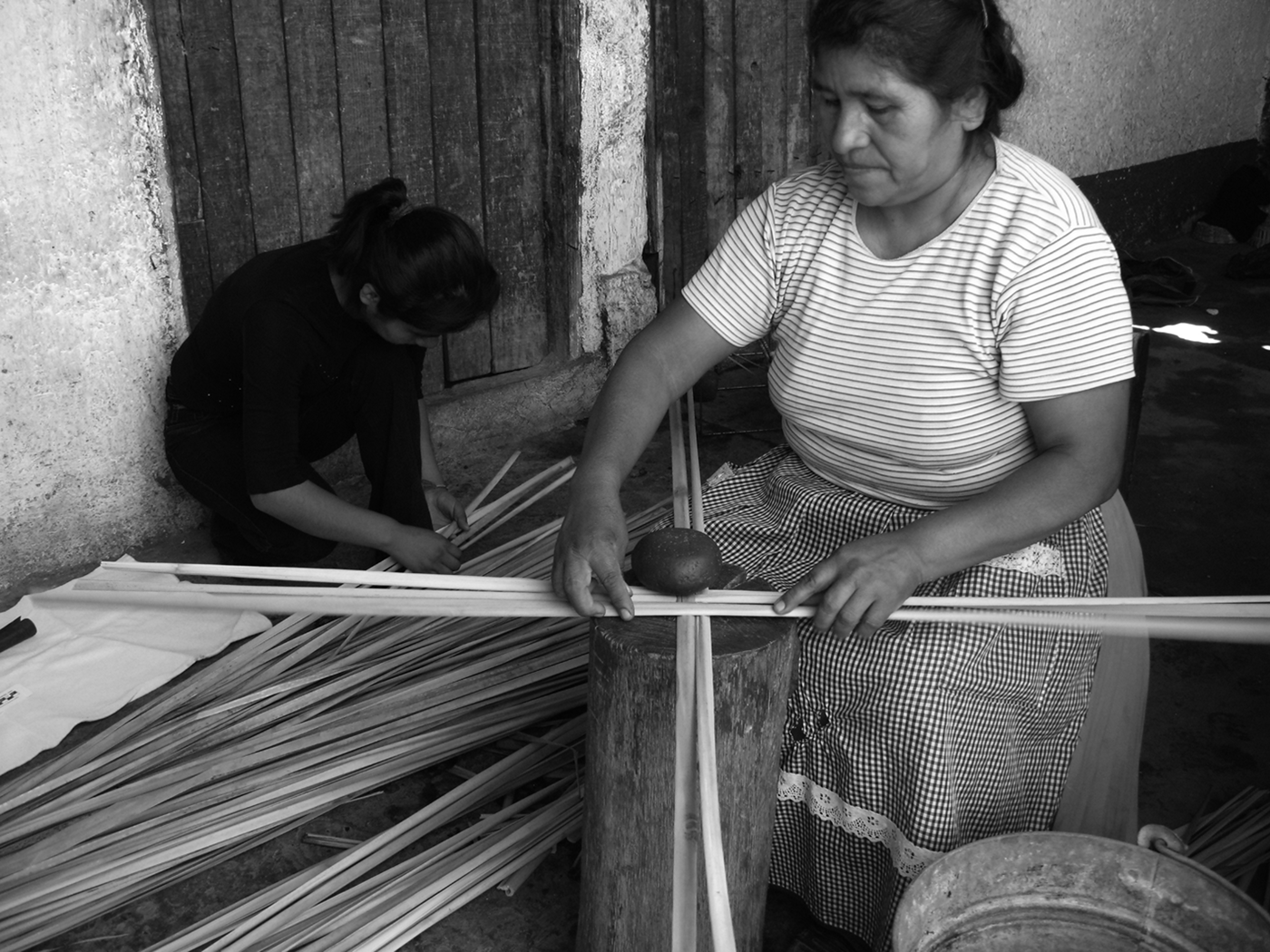 Mini Loom Weaving [Class in Los Angeles] @ Craft Sierra Madre
