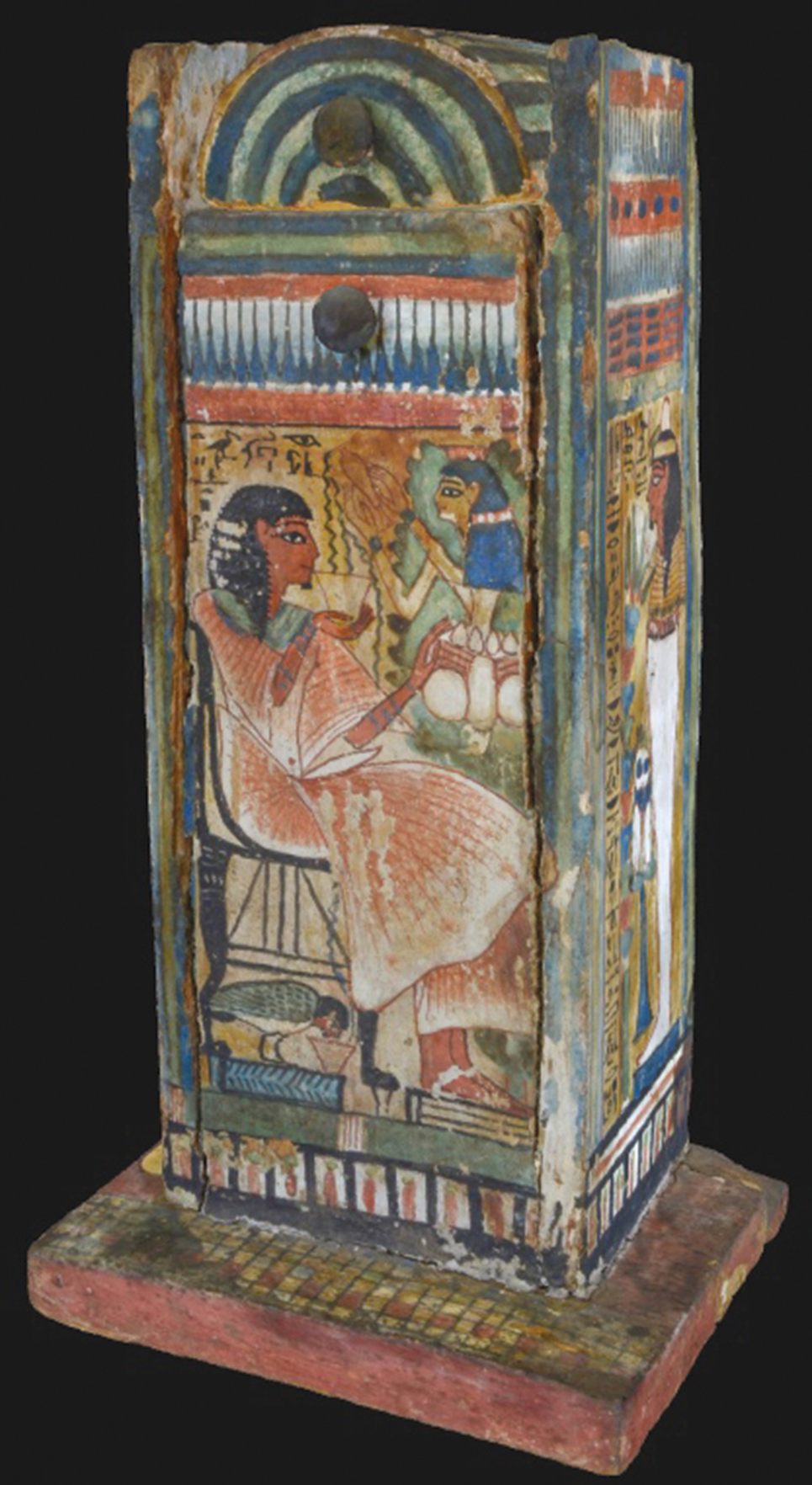Artists Return Nefertiti Bust to Egypt Thanks to Covert 3-D Scanning