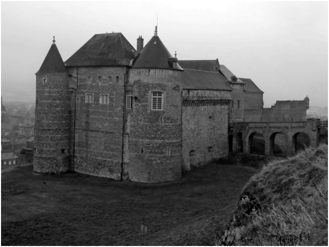 Content of image described in text.